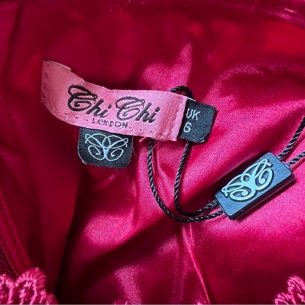 Chi Chi London lace shift dress 13470 - Picture 11 of 11